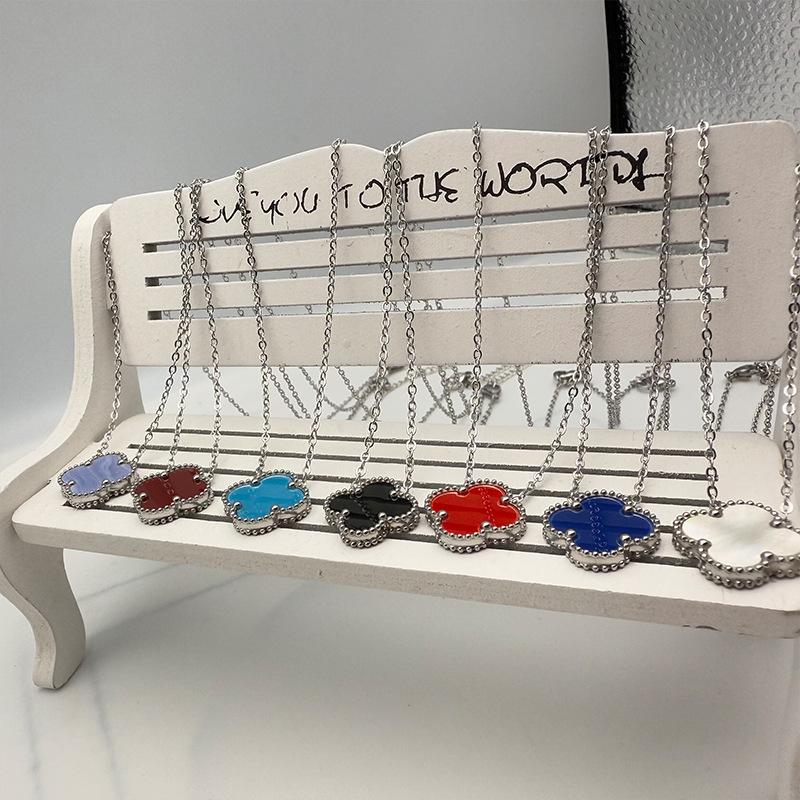 Temperament Socialite Lucky Four-leaf Clover Titanium Steel Necklace Female Internet Celebrity Light Luxury Five-flower Clavicle Ladies Necklace