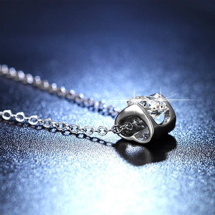 Mode-Accessoires Angel's Kiss Simulation Moissanite Ein Karat Halskette Anhänger Schlüsselbein Kette