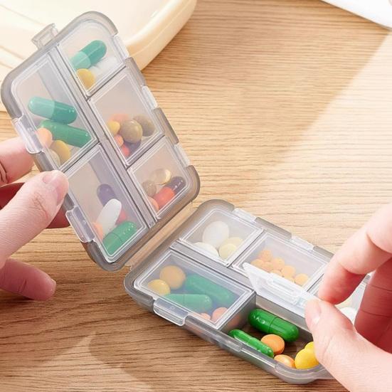 Pill Organizer Large Capacity with 10 Compartments Pill Box Portable Independent Lids Container for Travel And Gym