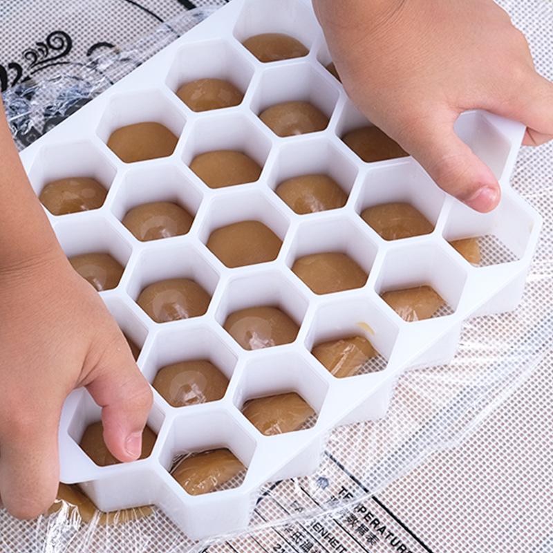 Dough Divider and Pasta Dicing Tool for Kitchen
