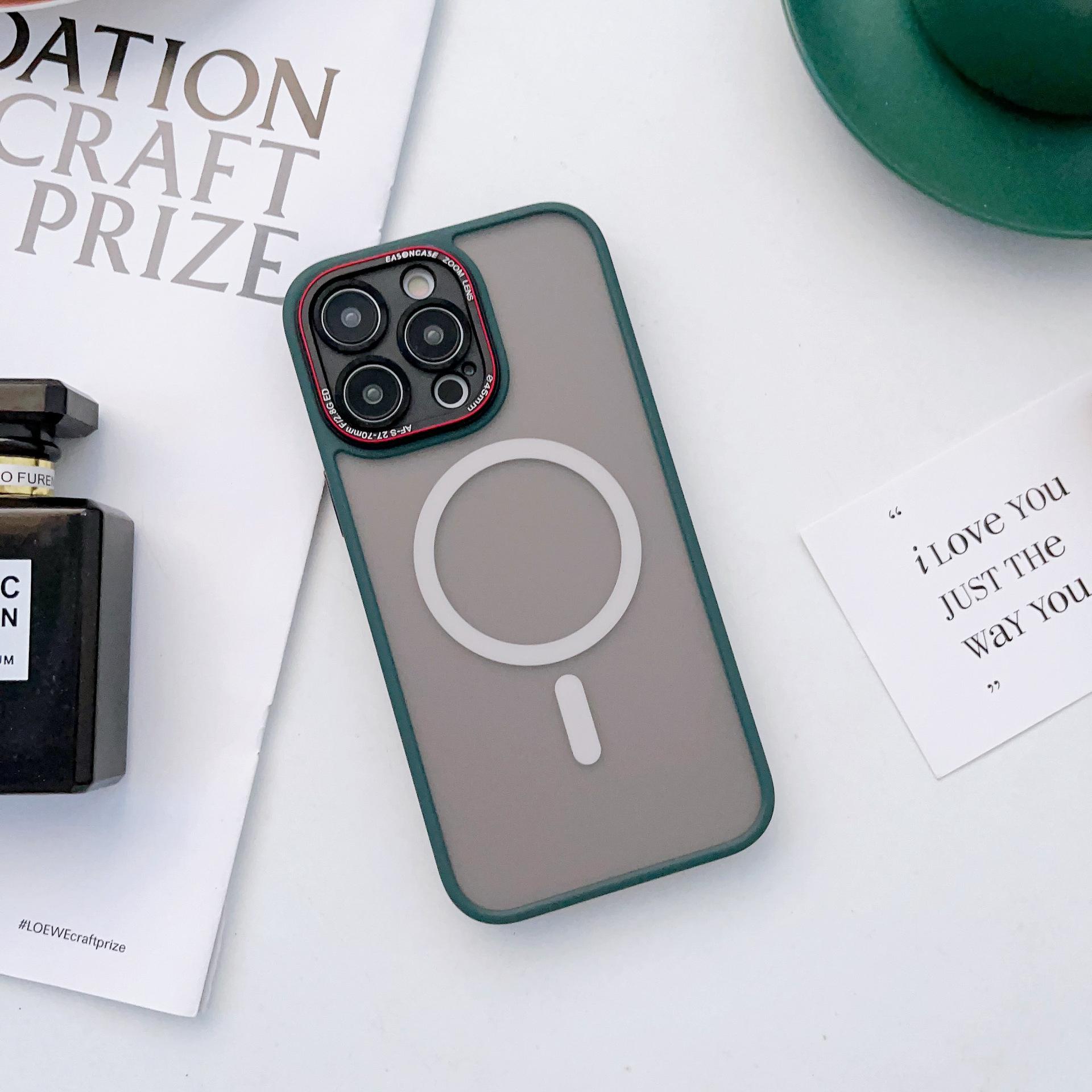 

Магнитное притяжение с мелкими отверстиями подходит для сплавного объектива iPhone 16 и полностью обернутого матового чехла для телефона iPhone 15PRO. iPhone12Promax