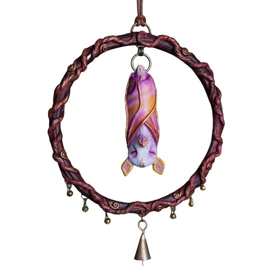 

Металлическая скульптура ручной работы, подвесное украшение в виде мотылька, настенный декор в виде эльфа, вдохновленный природой, художественный M