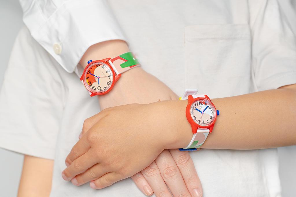 Citizen Smile Solar a Collaboration Model with Textile Designer Masaru Flower Road Solar Analog 10 ATM Water Urethane Colorful Q&Q Watch, Suzuki.