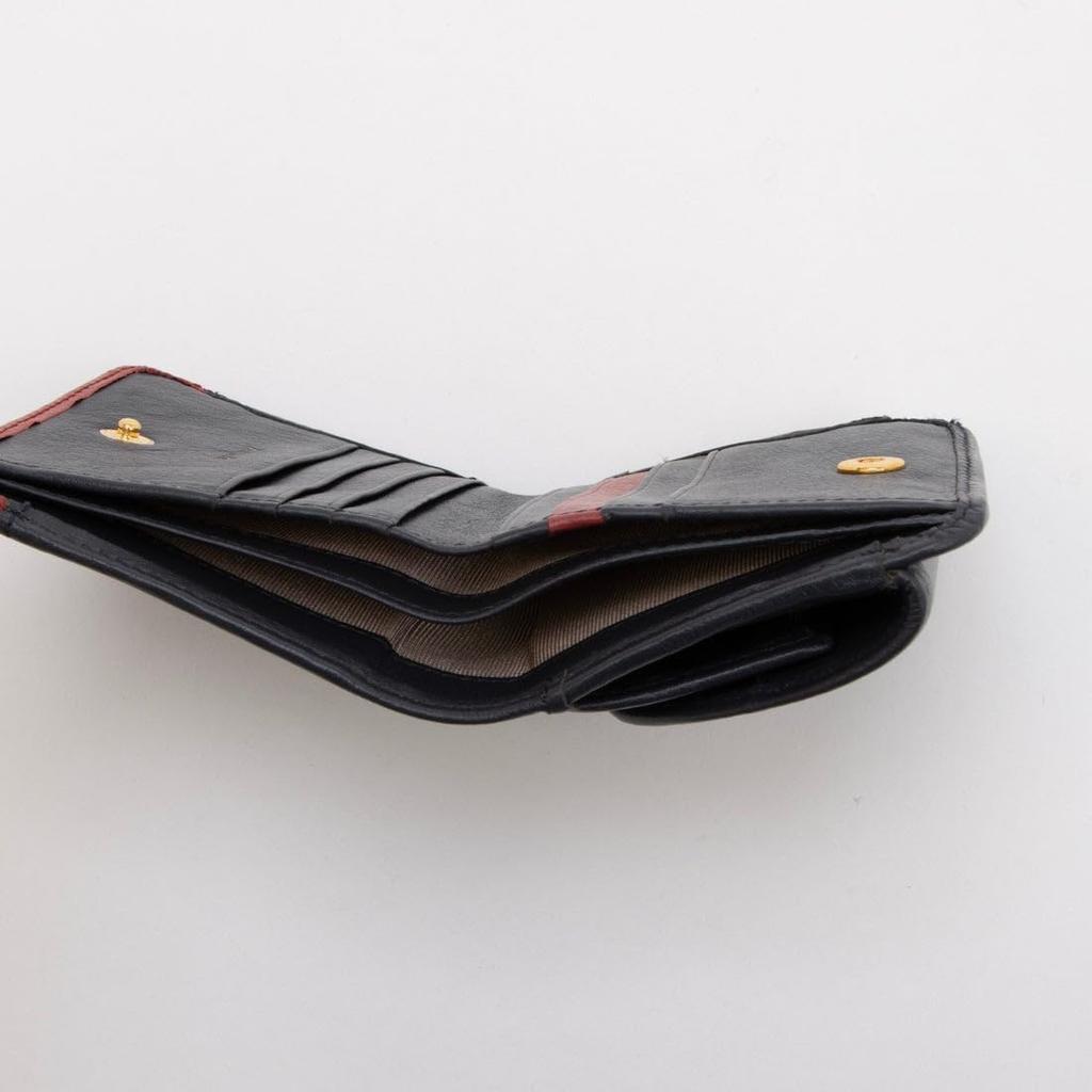 Cowhide bifold wallet
