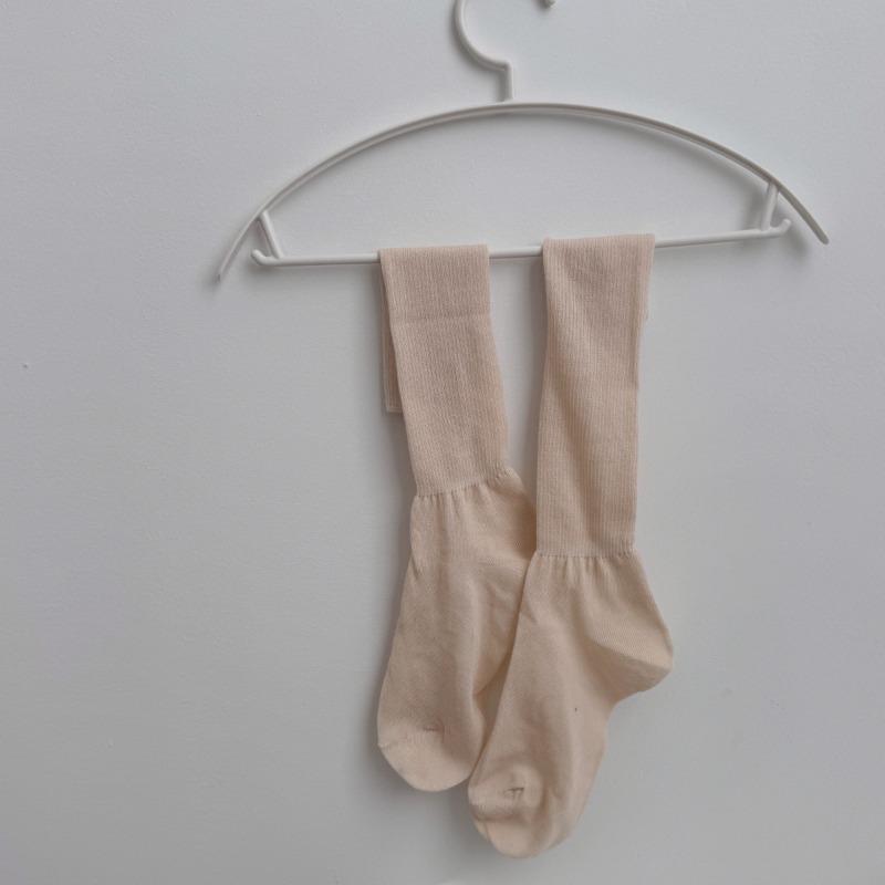 Dui Dui Women's Thin Long Socks for Spring and Summer, Laid-back and Breathable. Dui Dui Long Socks