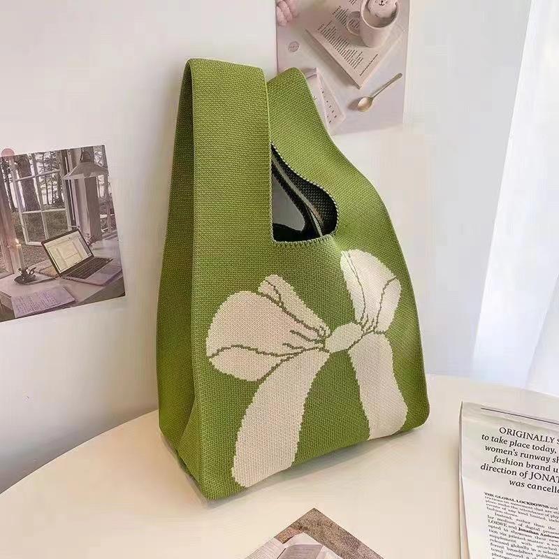 Knitted bag Girls vest bag Small square bag New knitted bag Hand bag Knitted bag Oblique span