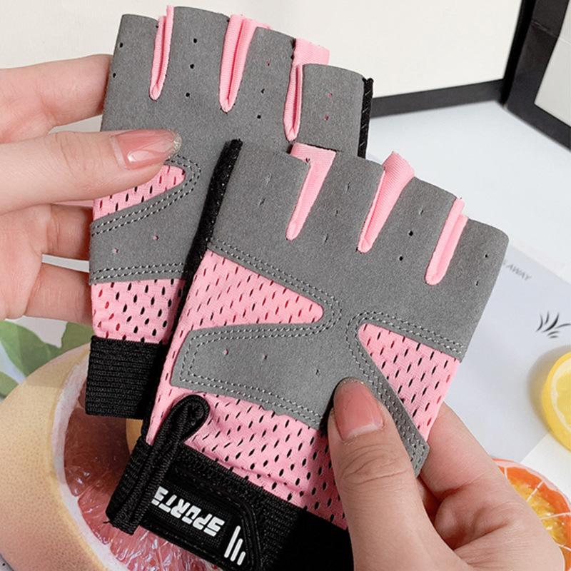 

Children s ice silk fitness gloves are fashionable and quick-drying breathable and non-slip wrist guards. High Quality Practical Daily Use M розовый