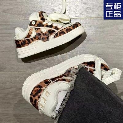 2024 Herbst und Winter neue Board-Schuhe Damen Dopamin High-Value Ästhetik Serie Leopardenmuster Street Fashion Casual Brotschuhe