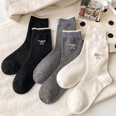Damen Frühling und Sommer Einfarbig mit Süßer und Lieblicher Schleife Spitze Baumwolle Mittelrohr Frotteesocken