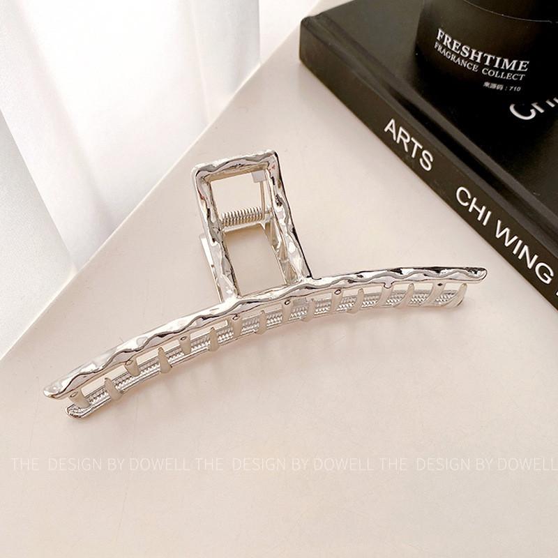 Chic Geometric Design Extra Large Alloy Hair Claw Clip For Women Perfect For Stylish Updos