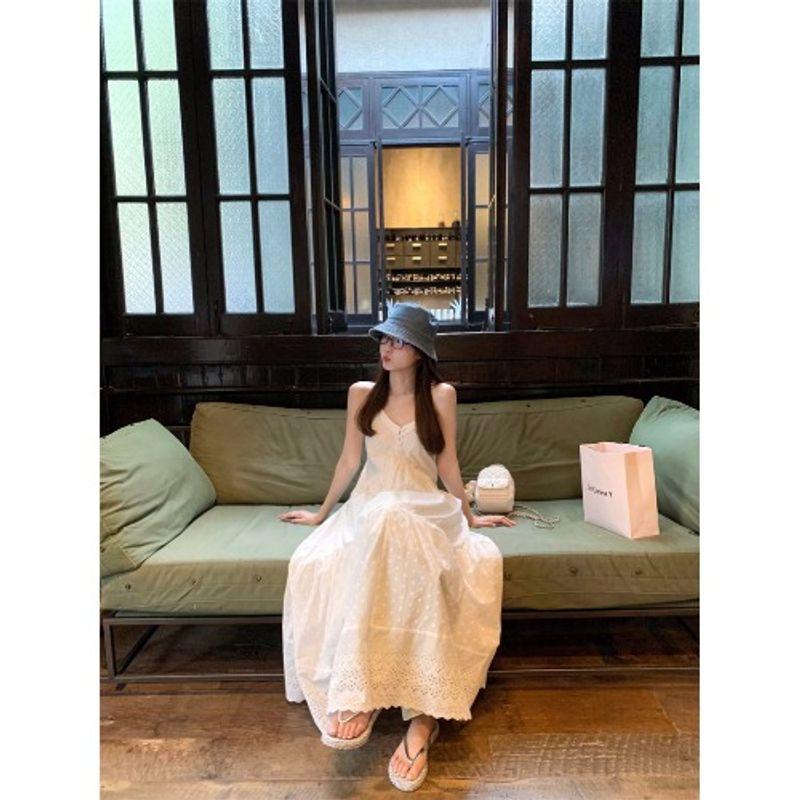 

Kumikumi Sweet Style Embroidered Hollow-out Sling One piece Dress Women clothing Summer White V-neck Slim fit Slimming A- line Skirt White L