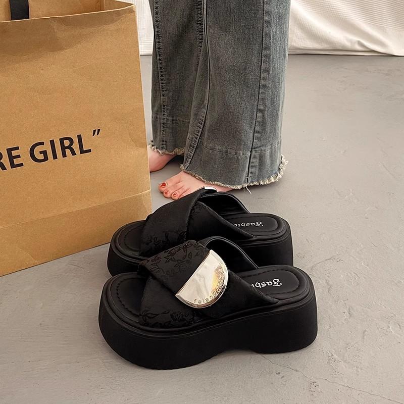 

Premium feeling with skirt thick-bottomed cool slippers women s summer outer wear fashionable new go out heightening slippers 35 чорний