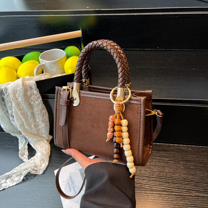 

Niche design small bag female leopard print 2025 new Japanese and Korean fashion shoulder bag woven portable messenger small square bag темно-коричневого кольору