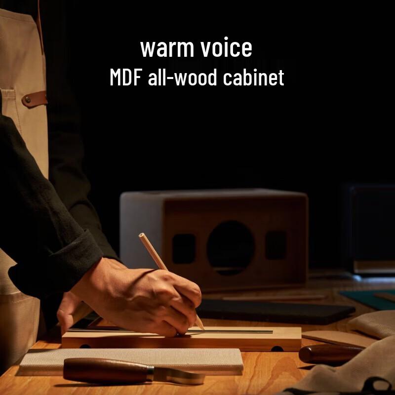 Edifier High-Fidelity Bluetooth Speaker CN plug (adapter included)