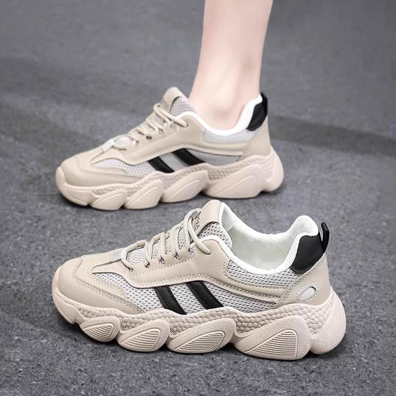 New summer mesh breathable and lightweight sports shoes shock-absorbing running dad shoes soft sole thin mesh shoes