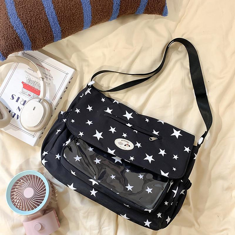 

The schoolbag is high-value, fresh and cute, and the printed back is casual, simple, lightweight, versatile and large-capacity messenger.