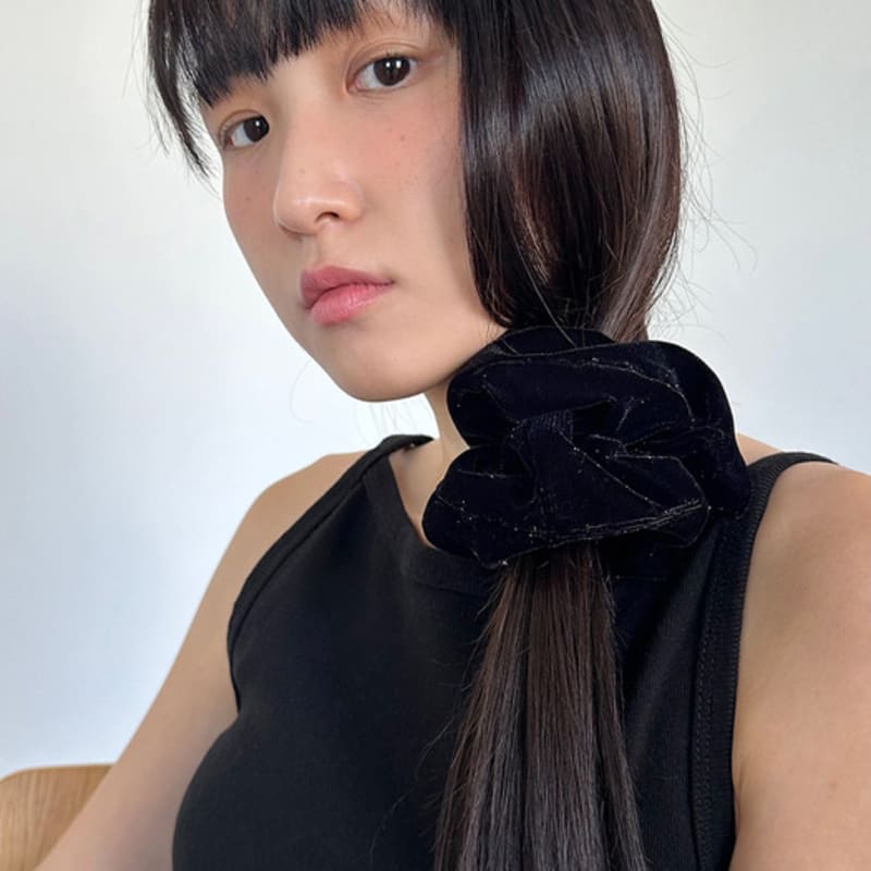Geegee twinkle velvet Scrunchie - schwarz