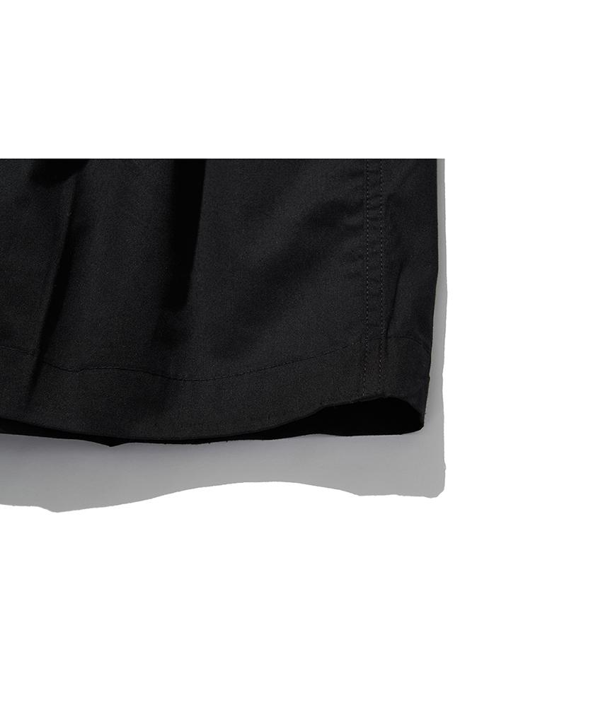 MOAA Bermuda Double-Pleat Half Pants (Black)
