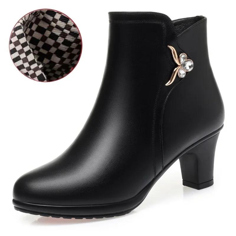 Fashion 6cm Fashion Breathable Business Casual Med Block Heels Shoes Winter 2025 Black Soft Leather Short Ankle Snow Boots for Work Mom