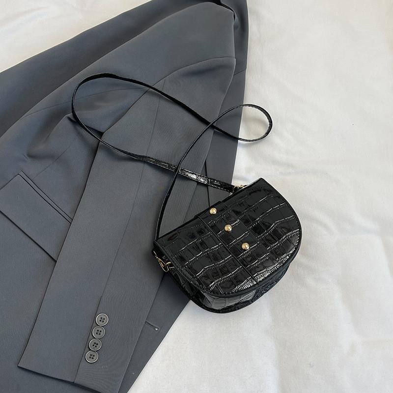 

Trendy Fashionable Saddle Bag For Women Stylish Unique Design With Versatile Colors