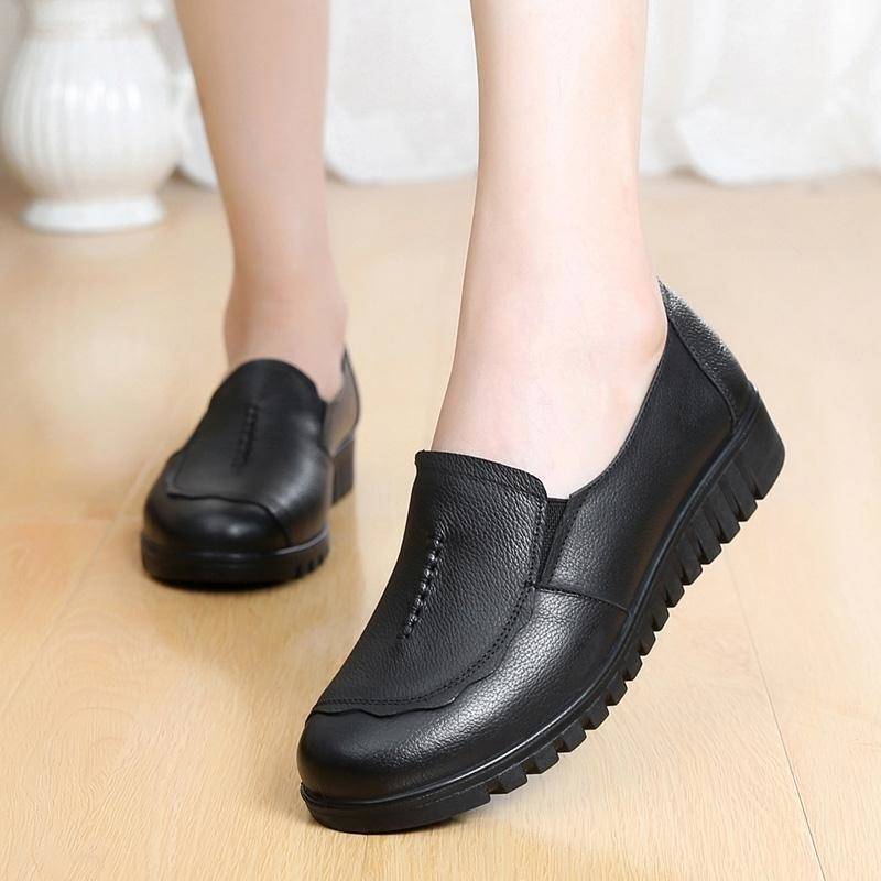 Spring and Autumn Single Shoes Soft-soled Comfortable Single Shoes Middle-aged Women's Shoes Non-slip Flat-soled Middle-aged Leather Shoes