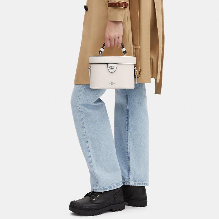 Coach Kay 20 Solid Color Logo Woven Handle Turn Lock Leather Bucket Bag Women Shoulder Bag White CJ612-SVHA
