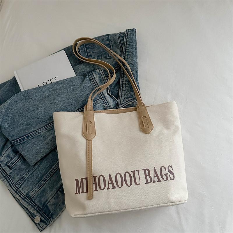 Large Capacity Tote Bag for Summer College Students for Class Commuting Bag for Women Fashion New Fashionable Casual Shoulder Bag