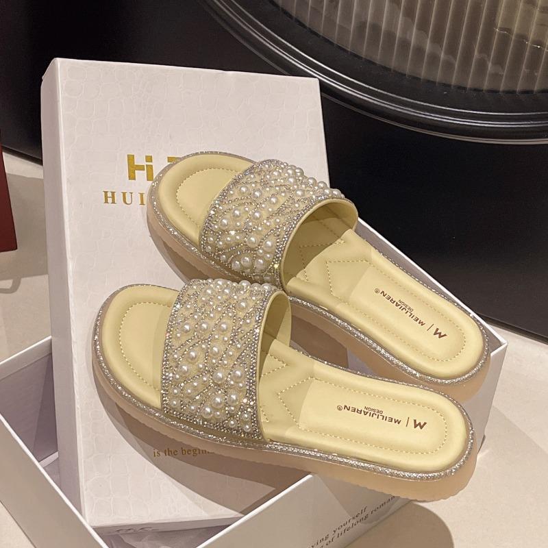 Premium sense rhinestone slippers women's summer wear new thick-soled soft-soled non-slip seaside beach cool slippers