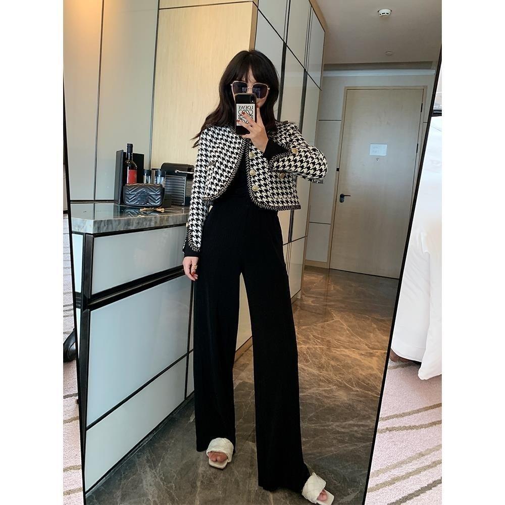 Elegantní a stylový krátký svetrový vlněný kabát s kostkovaným vzorem na jaro a podzim