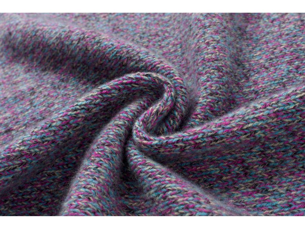 קרדיגן ארוך עבה מ-100% קשמיר לנשים - קולקציית סתיו 2025: סוודר סרוג רפוי, חם, עם שרוולים ארוכים.