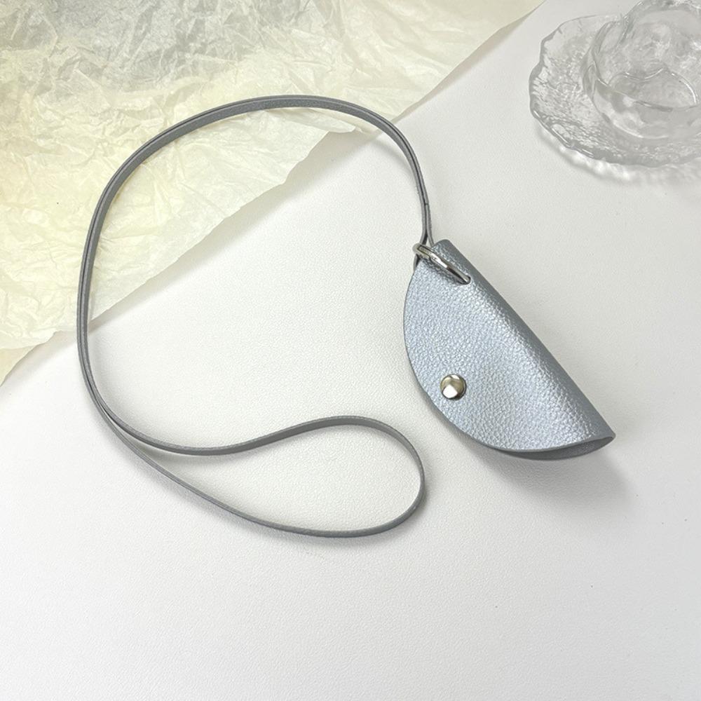 

Чехол для ключей с защитой от потери в виде полумесяца, подвесной на шею, сумка для ключей из искусственной кожи, длинное кожаное ожерелье для девочек серебряный