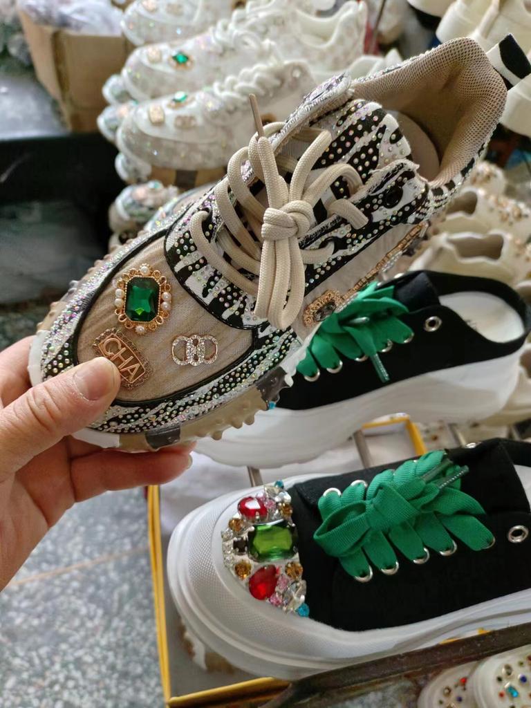 Dad Shoes Europäische Schuhe Neue Sommer Atmungsaktive Einzelne Schuhe Plateau Lässige Sportschuhe Strass Netzschuhe