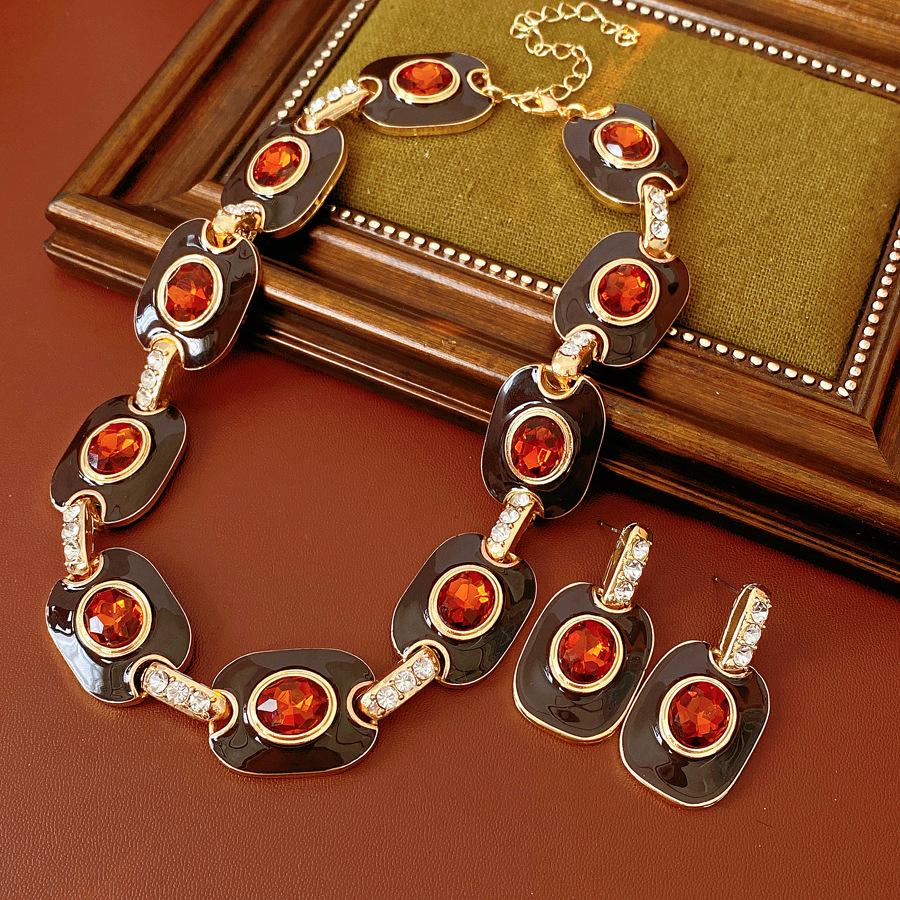 Geometric Earrings Necklace for Women Hyperbole Palace Style Banquet Jewelry Aaaceeory