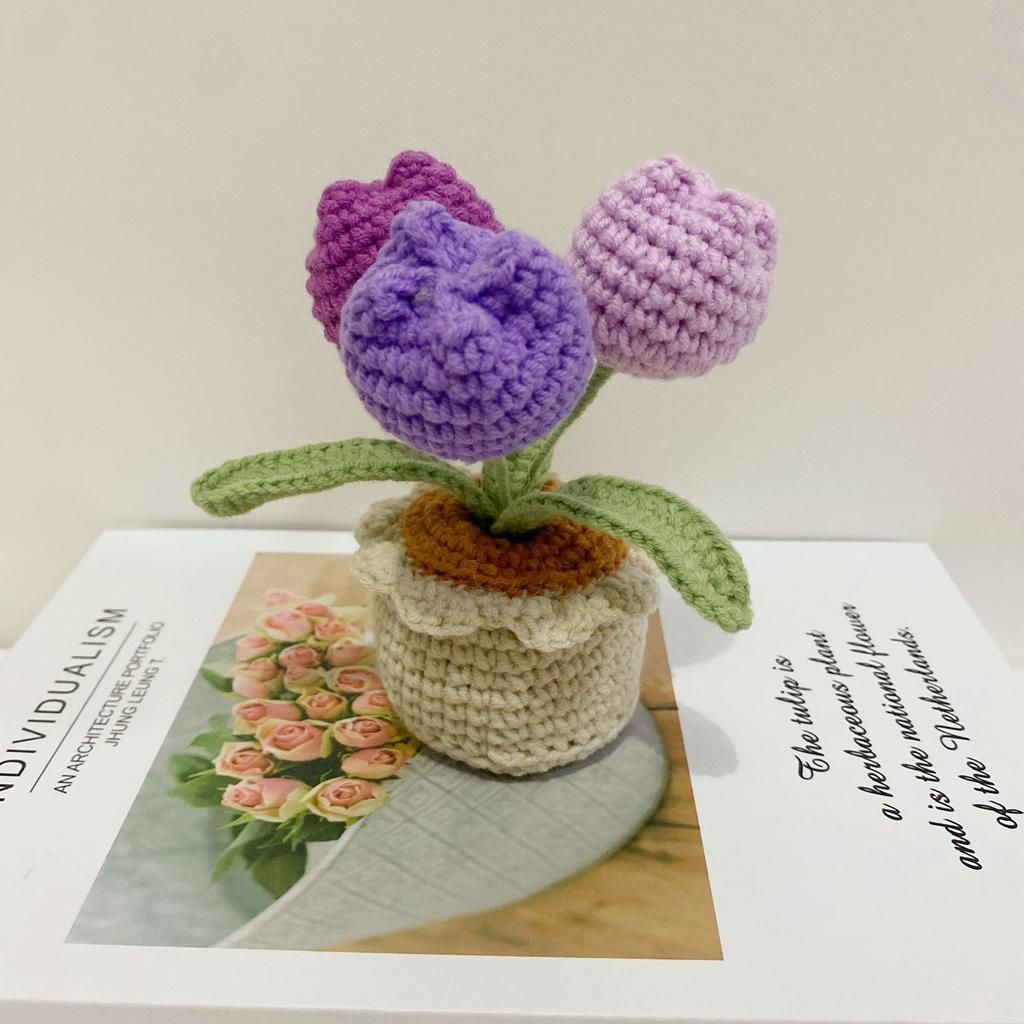 Tulips Crochet Flowers with Potted Cute Knitted Flower Tulips Artificial Palnt Easter Decoration 2025 Office Table Car Decor