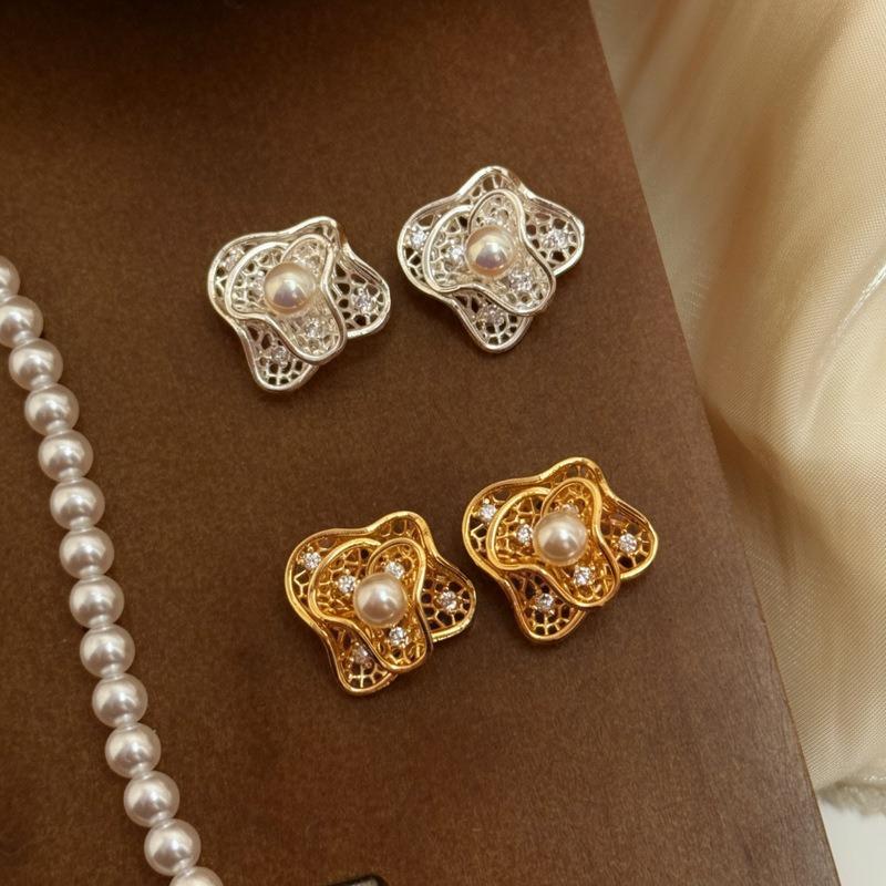 18k Real Gold Electroplated Zircon Flower Pearl Earrings, Earrings, Fashion Temperament, Versatile Design Sense, Niche Earrings Women