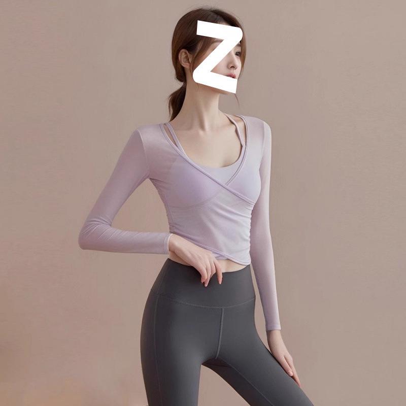 Women's Autumn Yoga Set: Fashionable Long Sleeve Top with Chest Pads for Pilates and Fitness