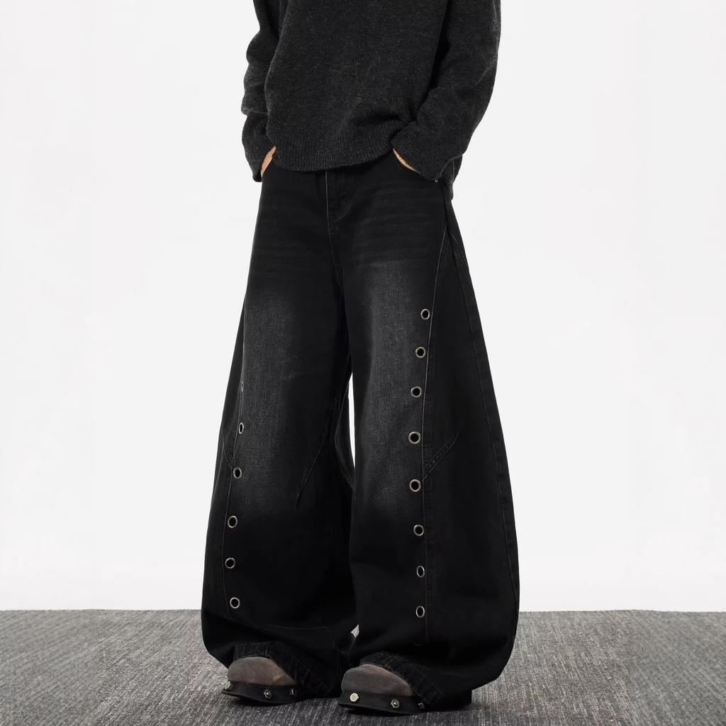 Jeans da uomo American street style con bottoni a taglio occhio, curvi, lavaggio distressed, nicchia larghi, pantaloni a gamba larga destrutturati