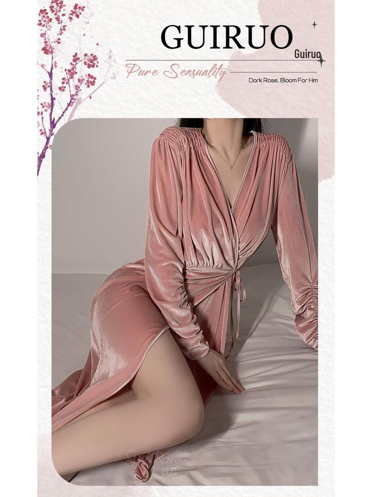 Guiruo Velvet Lace-Up Robe & Sexy Pleated Cuffs Suit for Autumn/Winter