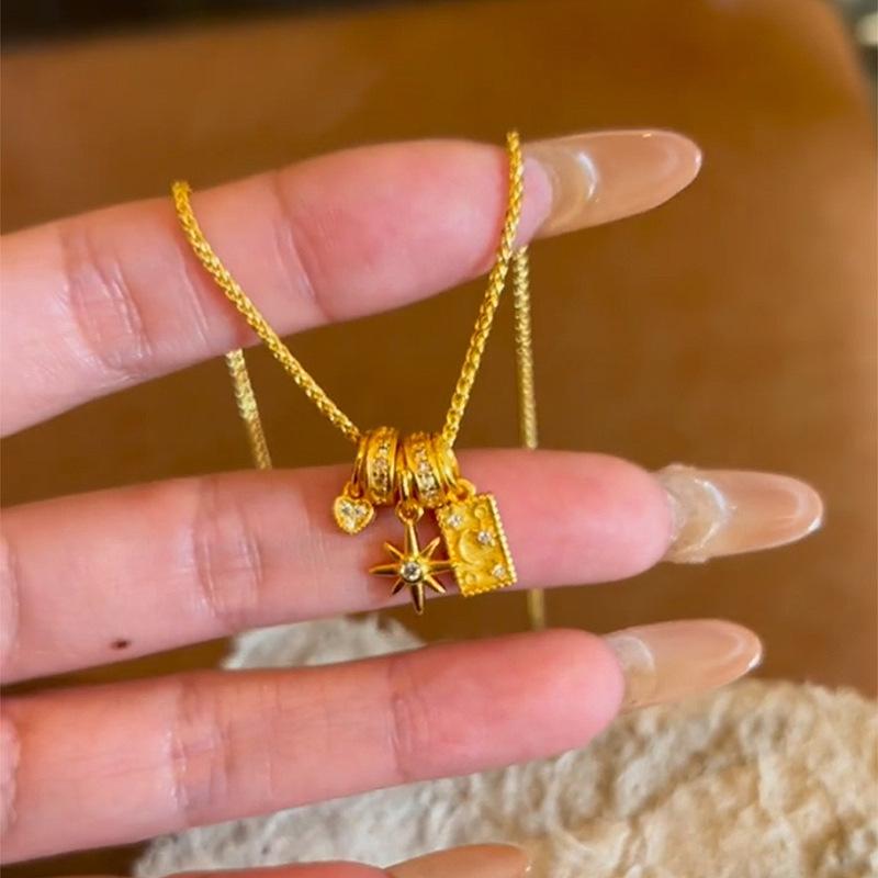 Unique Design Fashion Light Luxury Exquisite Round Pendant Sun and Moon Necklace for women Party Wedding Romantic