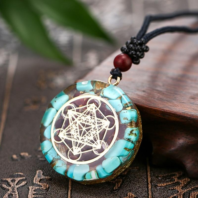 Handmade Crushed Stone Crystal Turquoise Garnets Beaded Necklace Adjustable Length Neckchain Jewelry Gift