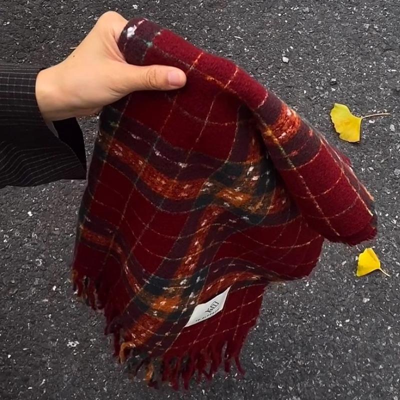 Christmas Red Plaid Scarf Women's Winter Senior Atmosphere Versatile Student Couple Scarf New Gift