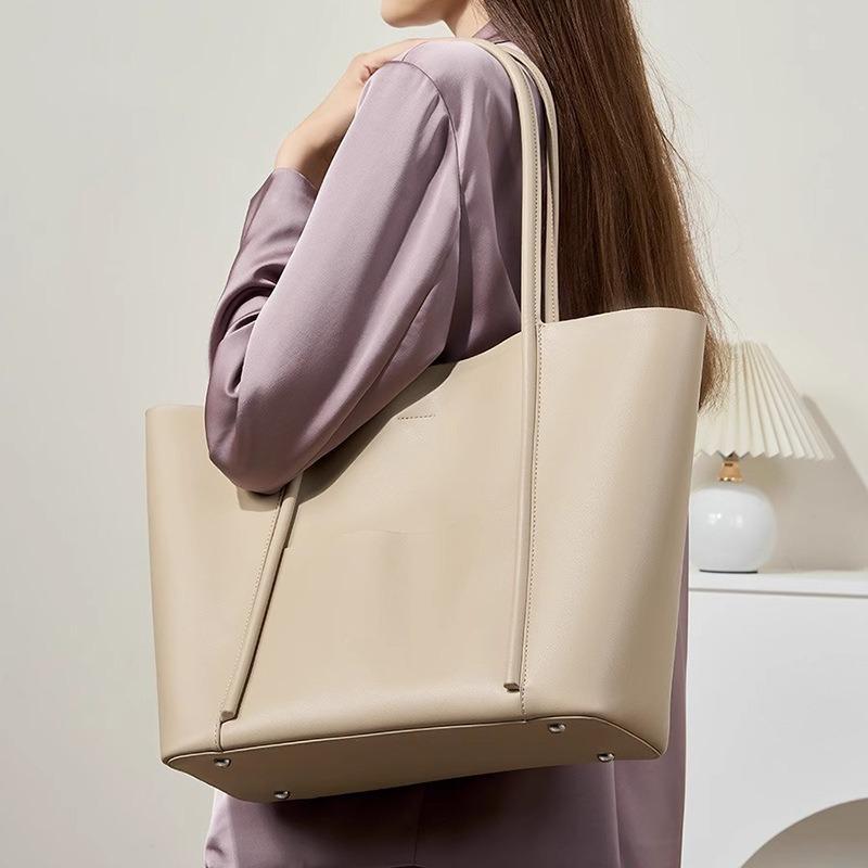 Niche Soft Pitot Bag Summer Large-capacity Commuter Handbag High-end Women's Versatile Shoulder Messenger Bag Bag