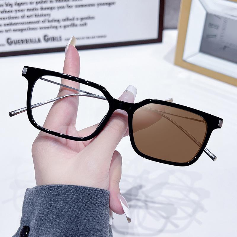 Pochromic Square Sunglasses Rectangle Fashion Women Men Sun Glasses Female Male Metal Frame Anti Blue Light Plain Glasses