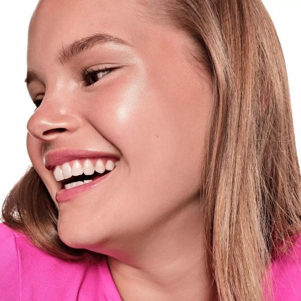 Essence Baby Got Glow Rozświetlacz Do Twarzy W Sztyfcie 10 Golden Aura 5G