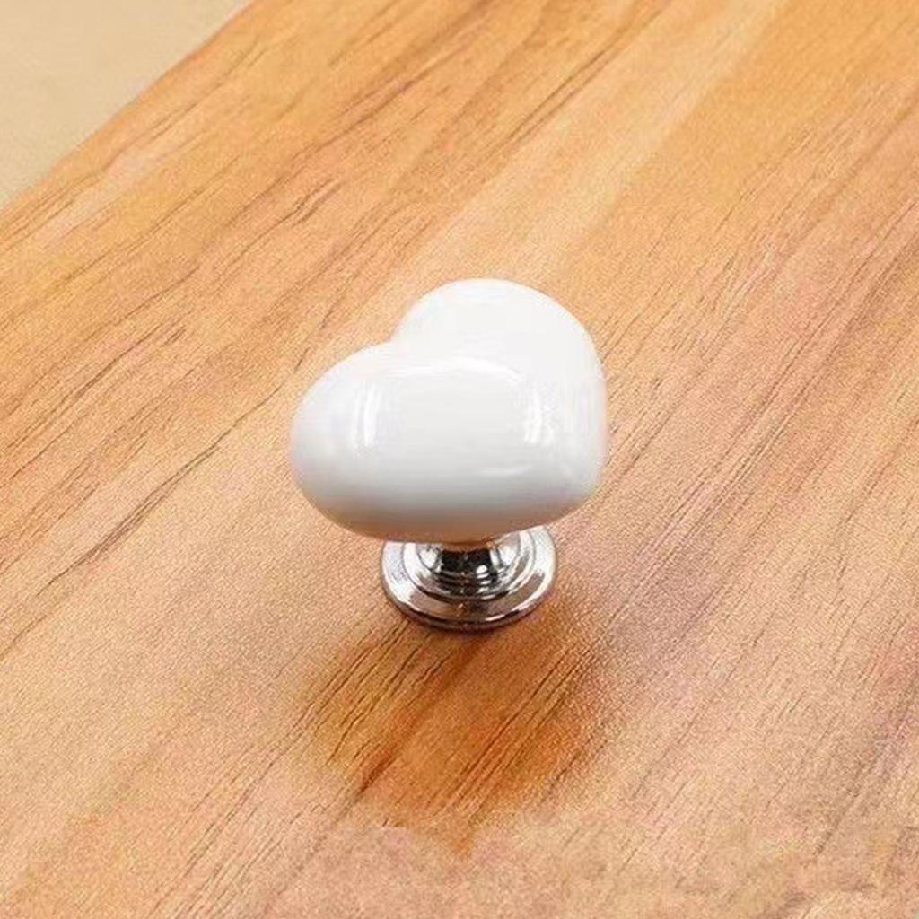 3dílná/sada Krásný samolepicí toaletní lisovací nástroj Pohodlné a módní toaletní tlačítko ve tvaru srdce pro domácnost