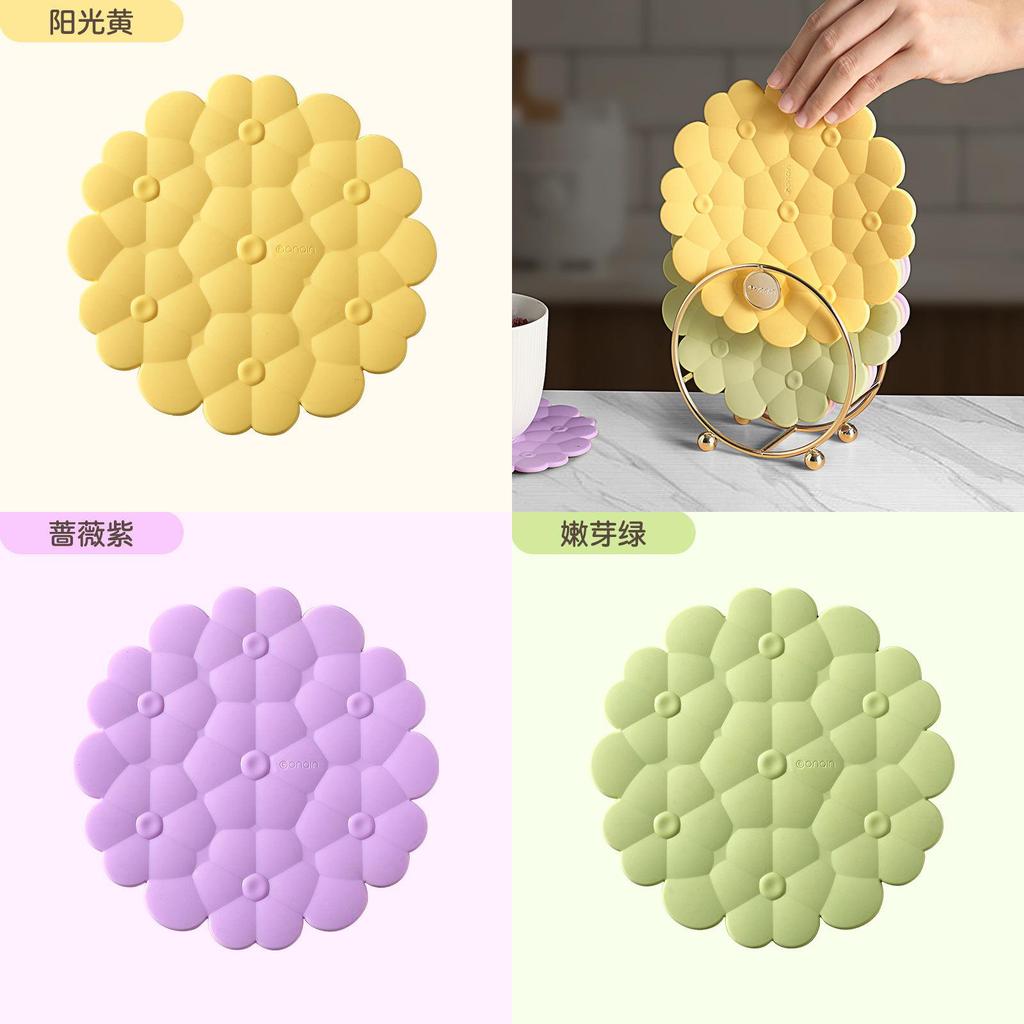 Silicone Heat Resistant Table Coaster With Nonslip Design For Home Use