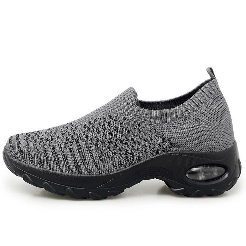 

Large size women s shoes air cushion fly-woven one-pedal sports shoes thick-soled breathable fashion lazy shoes casual socks shoes 42 сірий колір