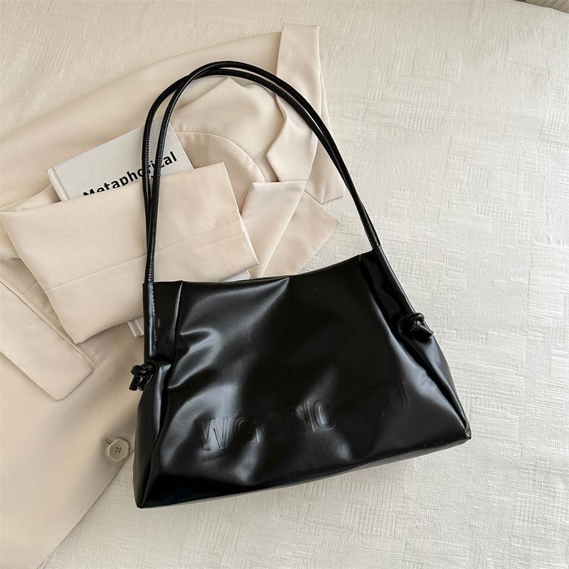 Fashionable Korean Style Underarm Bag For Spring And Summer Season With Large Capacity For Daily Commute