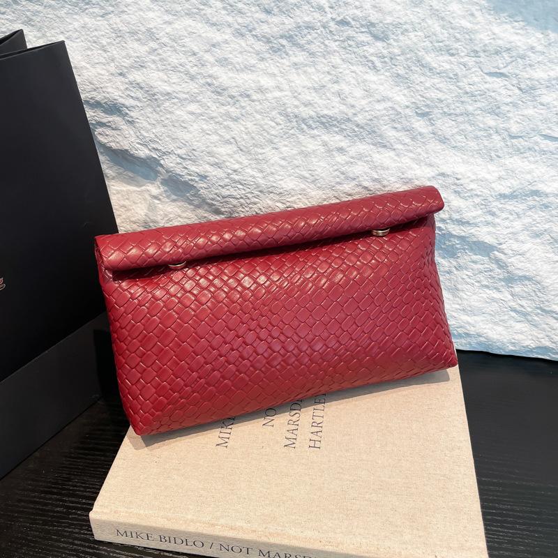 Casual Versatile Messenger Bag for Women 2025 Spring and Summer New Korean Version Shoulder Bag Fashion Trend Commuter Pillow Bag for Women