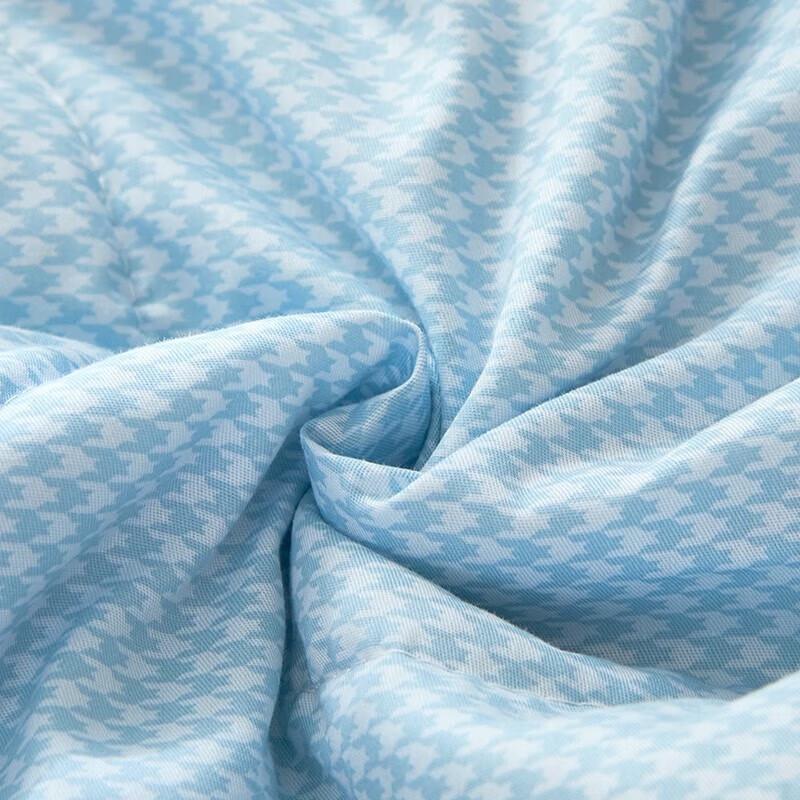 FUANNA Pure Cotton Antibacterial Seven-Hole Fiber Summer Quilt